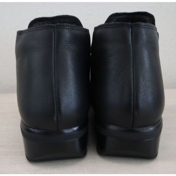 Naot Women's Sz 40 US 9 Water Resistant Black Leather Helm Ankle Booties - Picture 4 of 13